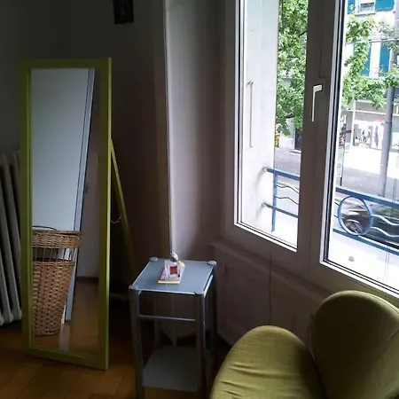 דירה 8 Minutes Walking From Train Station *