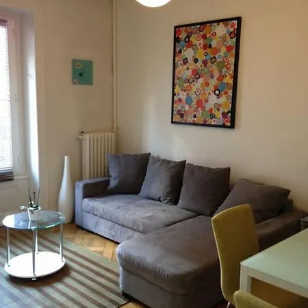 דירה 8 Minutes Walking From Train Station לוזאן