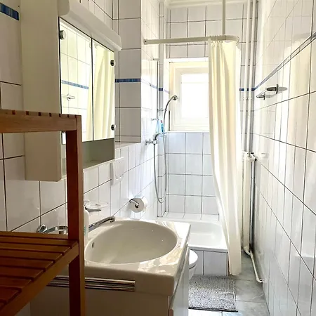 8 Minutes Walking From Train Station דירה לוזאן