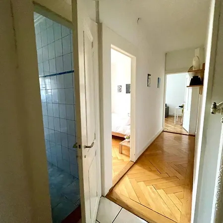 8 Minutes Walking From Train Station * לוזאן