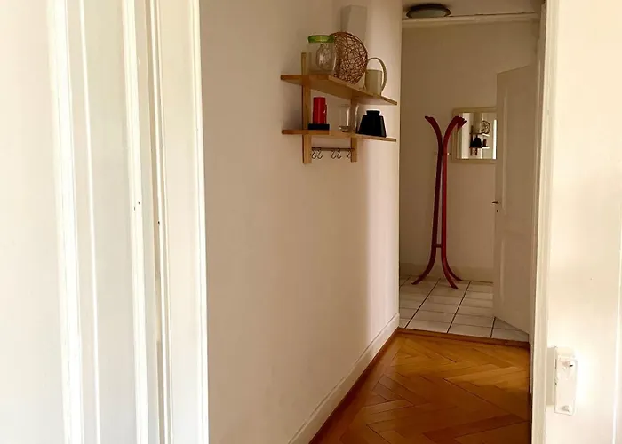 8 Minutes Walking From Train Station 公寓