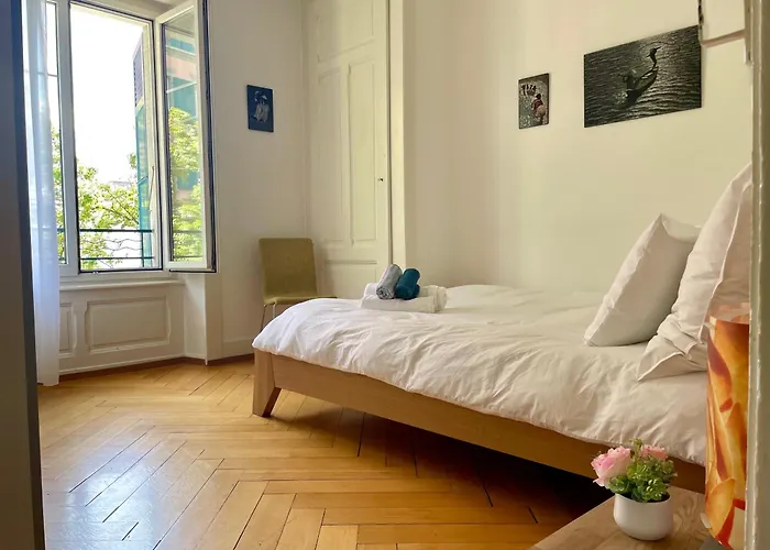 Apartment 8 Minutes Walking From Train Station Lausanne